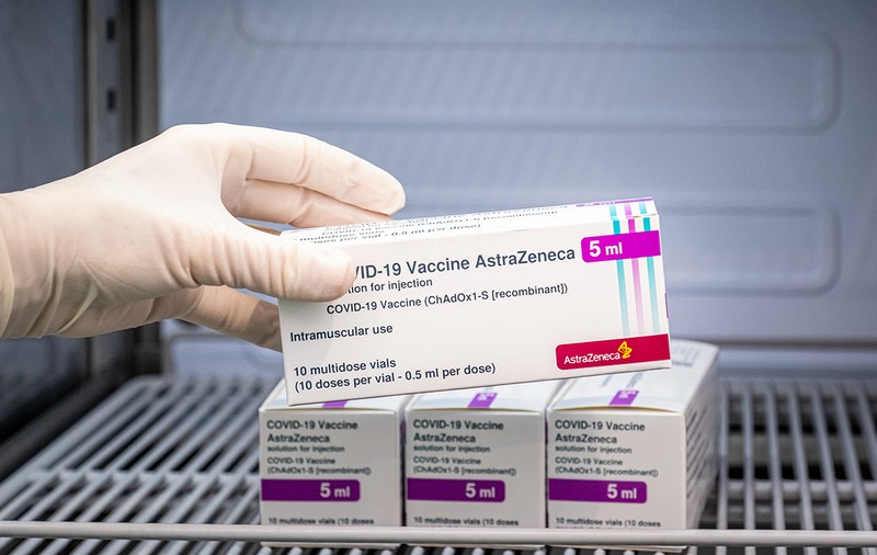 Agenția UE pentru Medicamente crede că beneficiul vaccinării cu AstraZeneca depășește riscurile