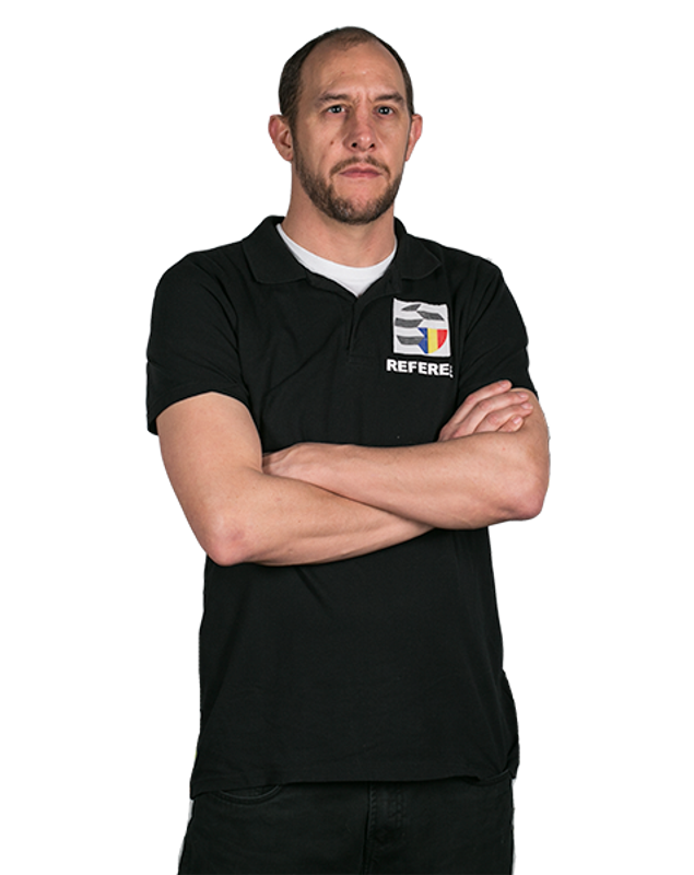 Un fost sergent US Air Force este arbitru de MMA în România. Cum s-a îndrăgostit de țara noastră