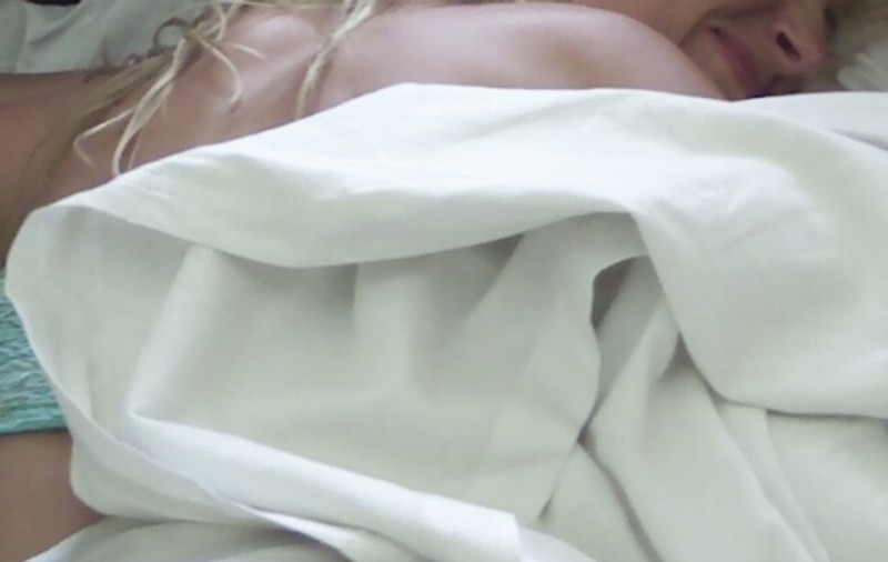 V-o amintiți pe ANDREEA BĂNICĂ pe când era la BLONDY? Uite-o în COSTUM DE BAIE, în IPOSTAZE OBRAZNICE, alături de CRISTINA, fosta colegă! FOTO
