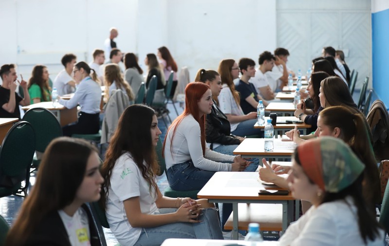 Ce au răspuns elevii de-a XII-a la simularea unui interviu de angajare: „Vreau un program ok de lucru, să nu fiu extenuat, să fie armonie. Cum aș putea să fac rost de un interviu pe bune?”