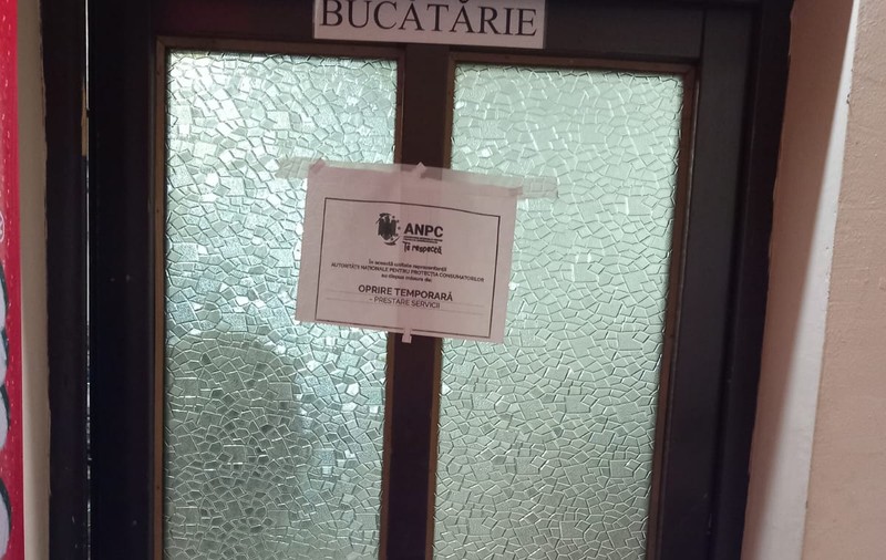 Alimentul care a băgat în spital zeci de oameni, servit la restaurantul din Reghin, la Balul Însuraților