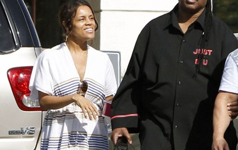 Îndrăgitul cântăreț Stevie Wonder divorțează