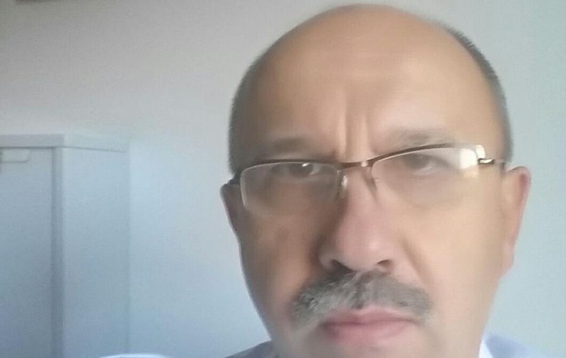 Mesajul medicului Dan Grigorescu din Brașov, despre lipsurile din sistemul sanitar. A chemat asistenta de acasă pentru a opera o femeie cu mâna distrusă de un tocător