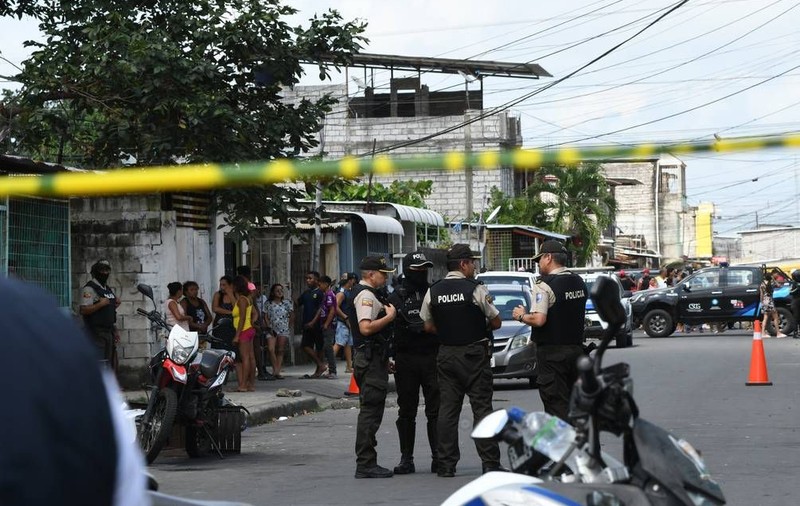 Cel puțin 5 morți și 8 răniți, după un atac armat la Guayaquil, în Ecuador. Trei motocicliști au tras în oamenii aflați la o petrecere