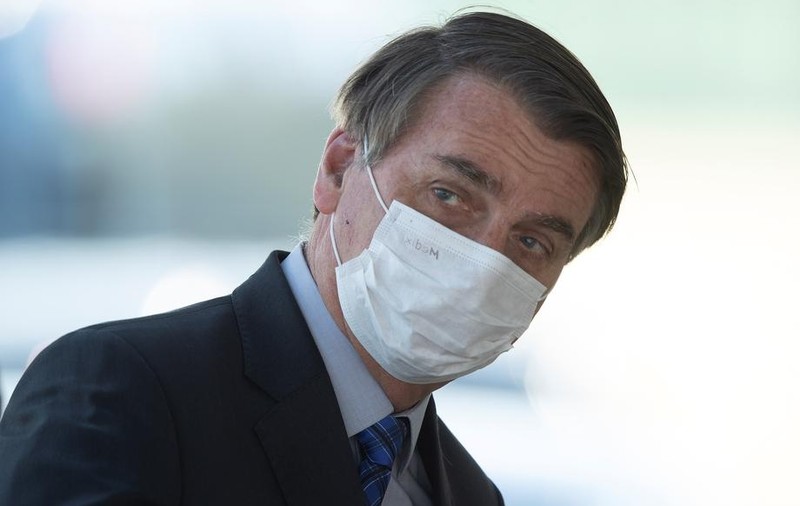 Președintele Braziliei zice că nu se vaccinează anti-COVID-19. Bolsonaro, reticent la reacțiile adverse: „Femei cu barbă” şi „transformări în crocodil”