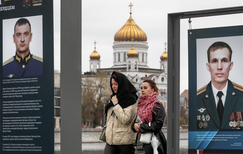 Amnesty International despre situaţia femeilor din Rusia şi Belarus: „Discursul «valorilor tradiţionale» încurajează oprimarea”