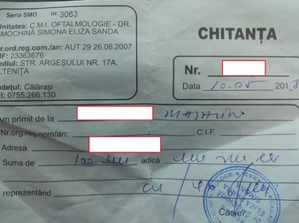 Chitanța primită de mama lui Mădălin: pe ea apare numele copilului, pentru care plătește, în spital, 100 de lei către Cabinetul Medical Individual al Simonei Smochină (stânga sus), aflat la altă adresă