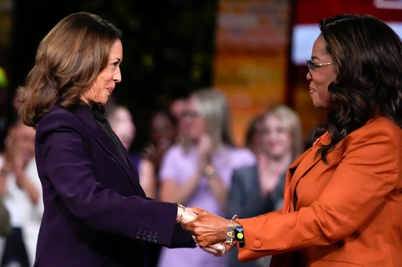 Democratic presidential nominee Vice President Kamala Harris joins Oprah Winfrey at Oprah's Unite for America Live Streaming event Thursday, Sept. 19, 2024 in Farmington Hills, Mich.,Image: 910764668, License: Rights-managed, Restrictions: This content is intended for editorial use only. For other uses, additional clearances may be required., Model Release: no, Pictured: Kamala Harris