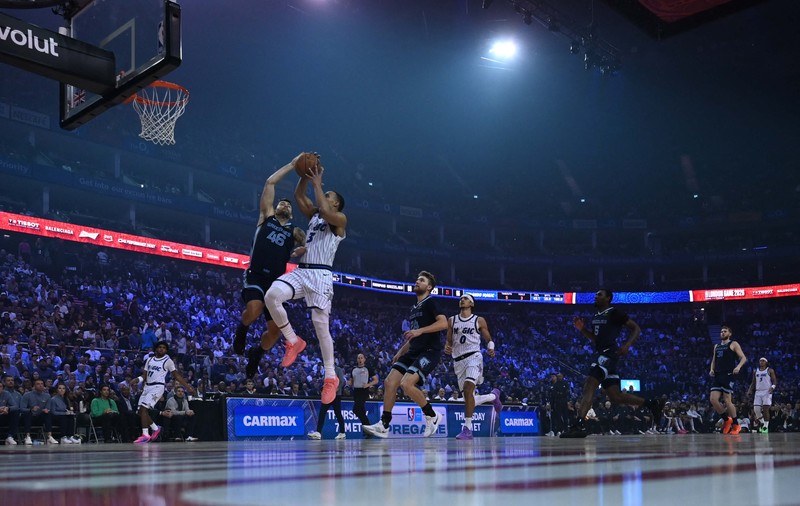 Imnul SUA, bruiat înaintea unui meci din NBA disputat la Londra: „Lasă Groenlanda în pace!” | VIDEO