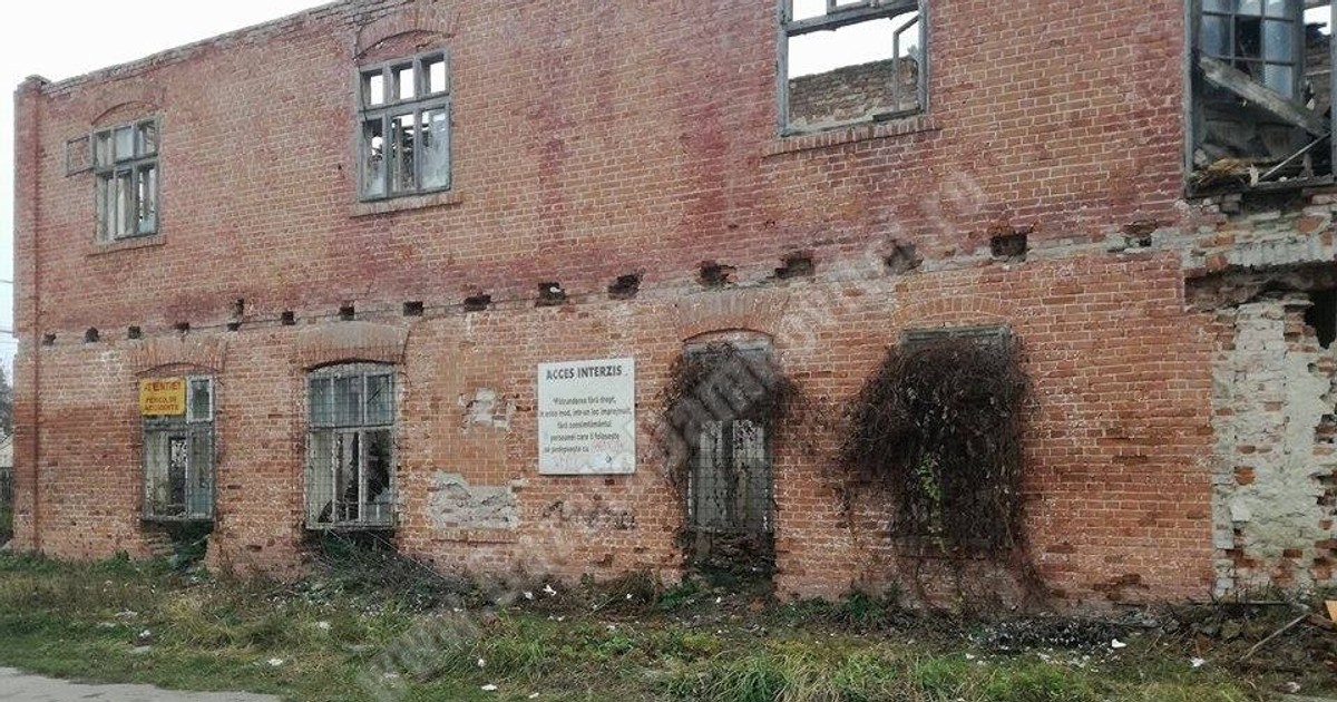 Fostul Muzeu al Petrolului din Moreni