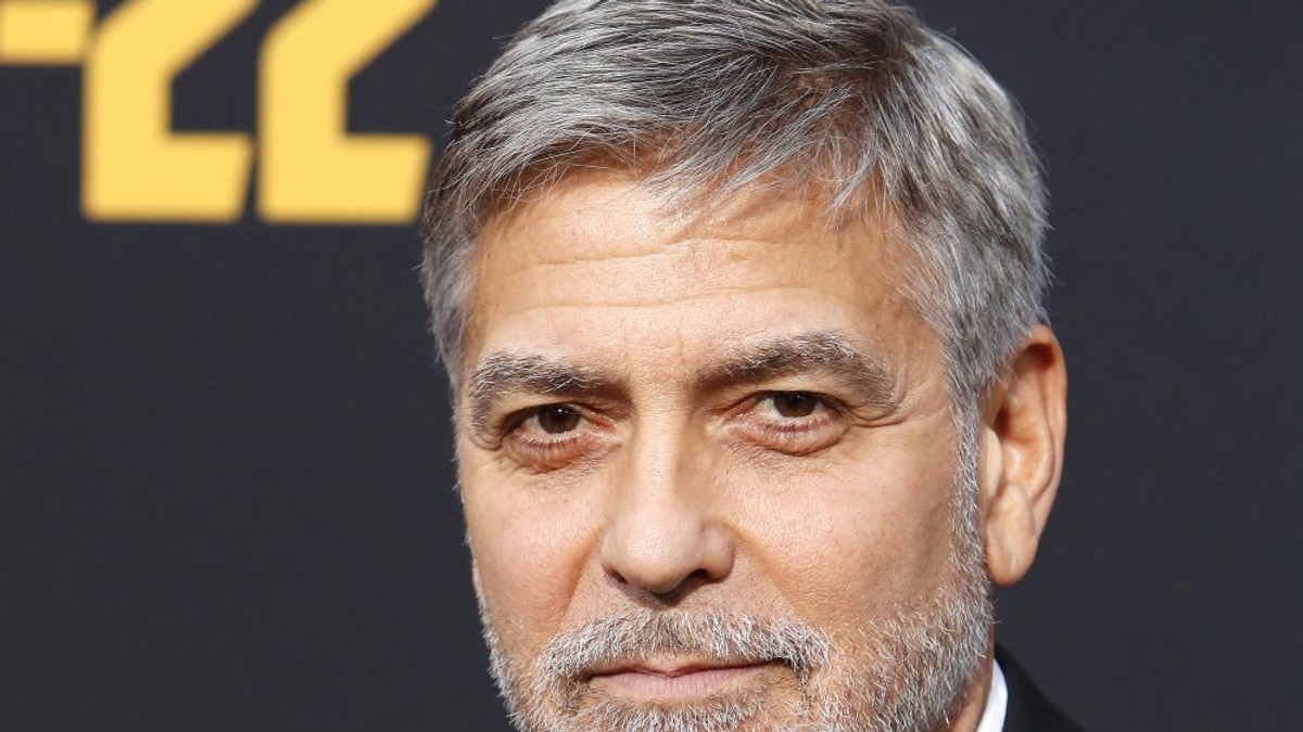 George Clooney îndeamnă oamenii să fie "mai blânzi" cu Meghan Markle după nașterea bebelușului Sussex