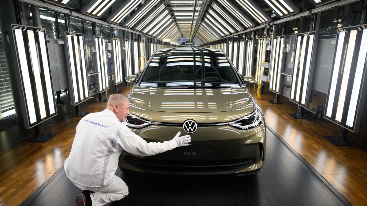 Volkswagen intenționează să închidă fabrici din Germania, pentru prima dată în istoria sa de aproape 90 de ani. Foto: Profimedia