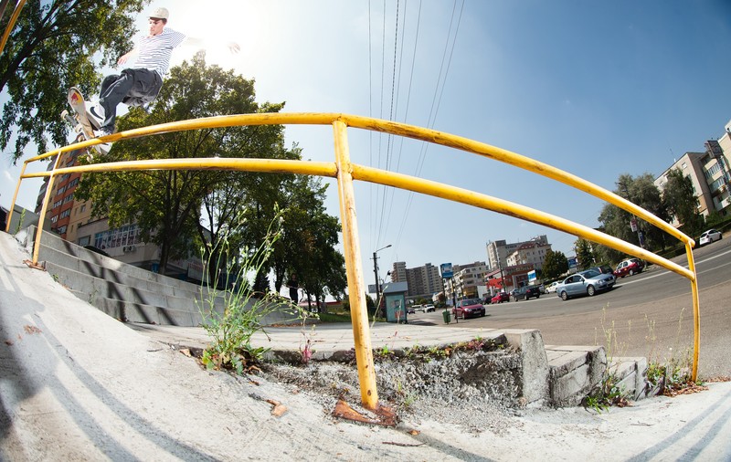 Cu skate-ul după Dracula. Mihnea Groseanu a avut invitați de seamă în Transilvania / FOTO&VIDEO