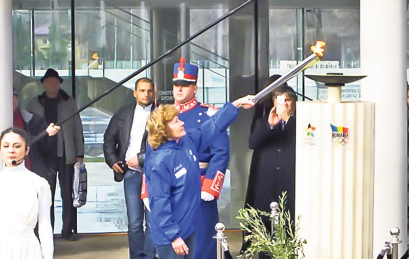 Uca Marinescu a aprins flacăra! Festivalul Olimpic al Tineretului începe pe 17 februarie