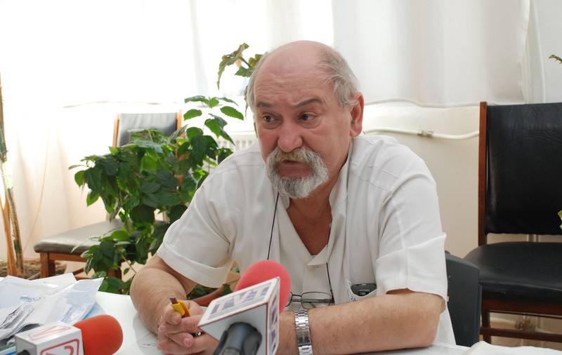 Cunoscut chirurg din Vaslui, găsit mort în locuinţă. Mircea Zavate a operat peste 20.000 de pacienţi