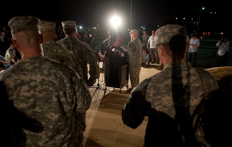 Atac armat la o bază militară americană. Bilanţul: 3 morţi şi 16 răniţi