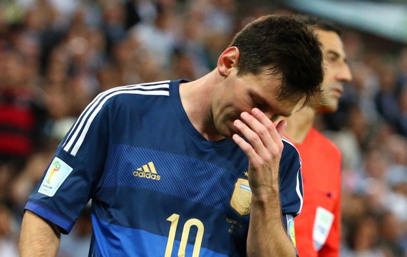 După ce a ratat Balonul de Aur, Messi mai primeşte o lovitură de la Madrid!