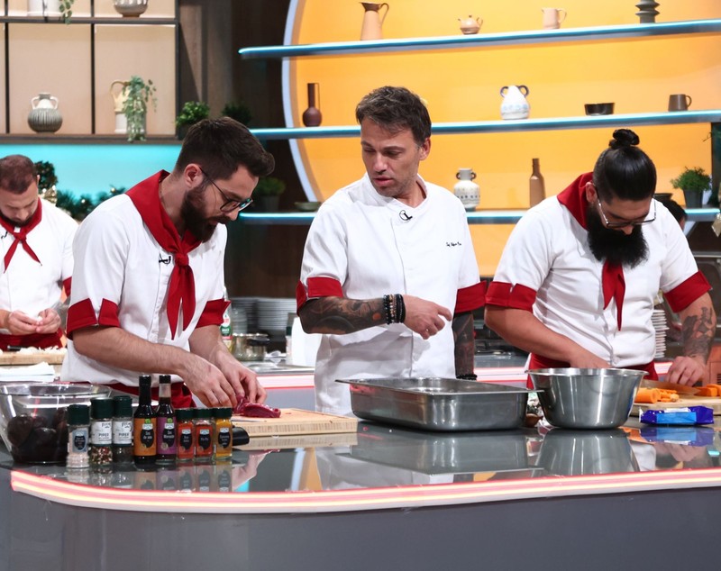 Iulia Magda Pătrașcu, eliminată de la „Chefi la cuțite”, sezonul 14. Ultima confruntare a sezonului și proba individuală din această seară vor decide semifinaliștii