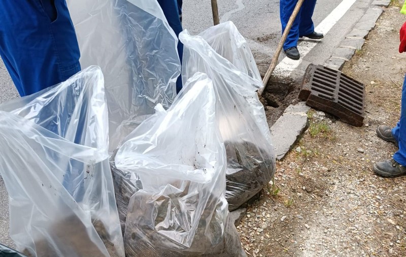 Angajații de la canalizare din Brașov, oripilați: ce au găsit în sistemul de colectare e ceva la ce nu se așteptau