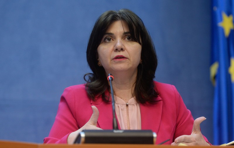 Ministrul Educaţiei are trei scenarii pentru începerea anului şcolar. Anisie: „Trebuie să ne gândim și la sănătatea copiilor”