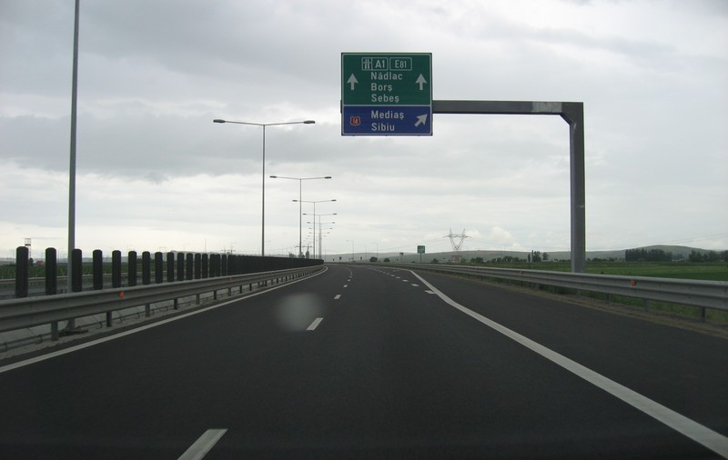 TRAGEDIE pe A1! Un bărbat A MURIT LOVIT DE TIR, când ÎNCERCA SĂ SCHIMBE O ROATĂ