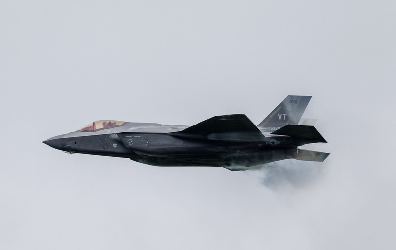 Cele mai avansate aparate de luptă ale SUA și ale Rusiei. Cum se deosebește avionul de vânătoare F-35 de celelalte aeronave de atac