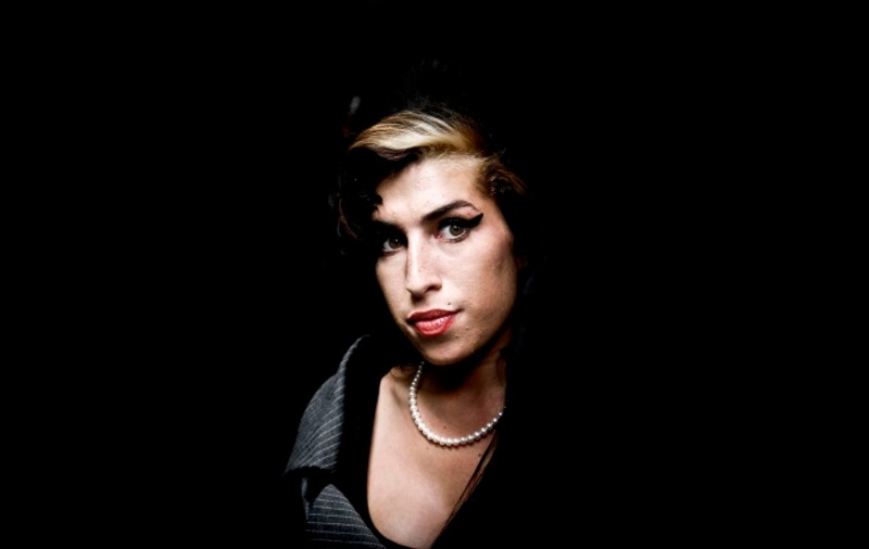 Amy Winehouse s-a sinucis, după ce s-a certat cu iubitul?
