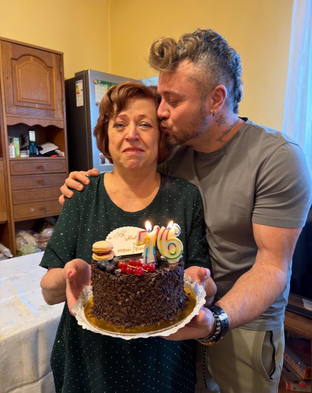 Imagine rară cu mama lui Tavi Clonda. De ce a izbucnit în lacrimi: „A avut copiii și nepoții alături”