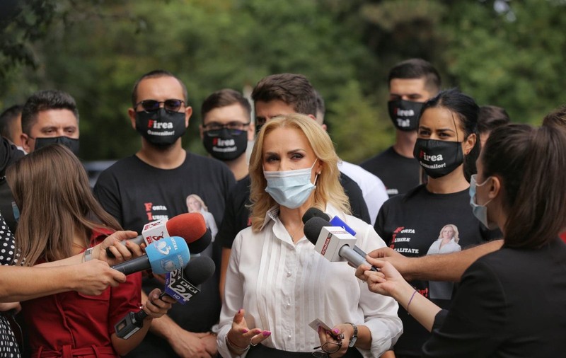 Gabriela Firea și-a depus candidatura pentru un nou mandat de primar: "Suntem într-un război sanitar, care va aduce o criză economică"