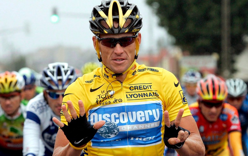 Armstrong ŞOCHEAZĂ! ”Dacă nu eram prins, aş fi continuat să neg dopajul!”
