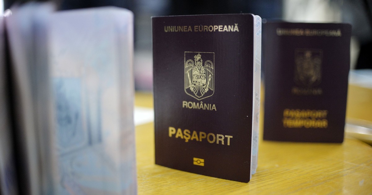 Pașaport românesc FOTO Hepta