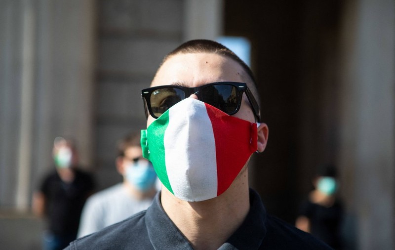 Italia a prelungit restricţiile până la sfârşitul lunii aprilie. Carantină de Paștele catolic