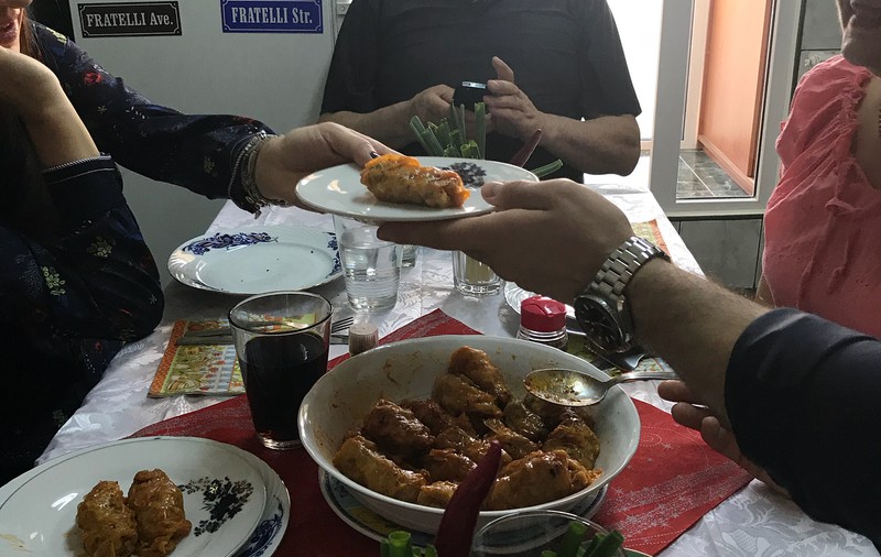Per Johansson a petrecut Paștele în România. Antrenorul suedez de la CSM București a mâncat sarmale, porc și miel / GALERIE FOTO