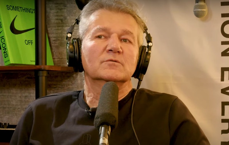 Ce spune Dan Bittman despre viața lui amoroasă: „Să zicem că ar veni o domnișoară tânără. Ce să îi ofer?”. Are aproape 60 de ani și nu vrea să păcălească femeile