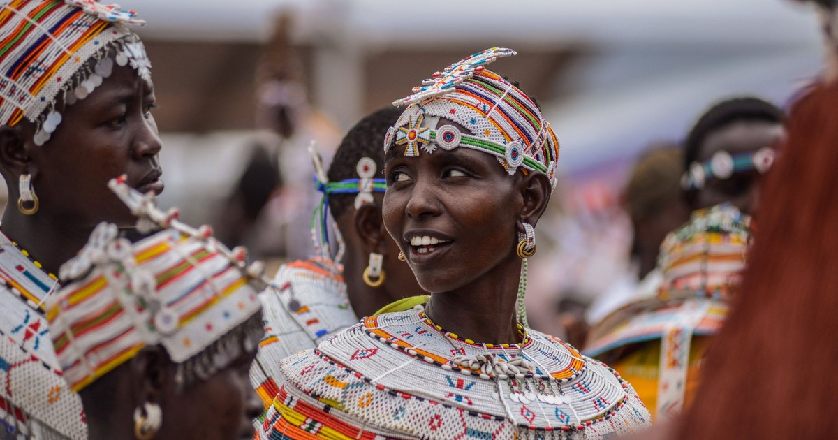 Femei din Kenya în haine tradiționale
