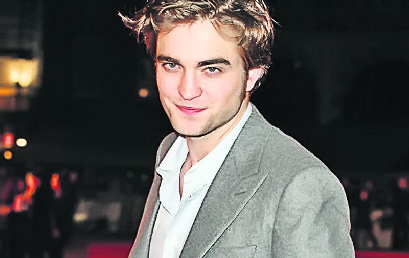 Robert Pattinson s-a răzbunat pe partenera lui infidelă Kristen Stewart. «Vampirul» iubeşte o afgană