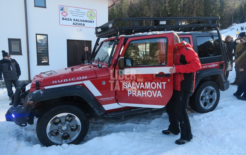 Prima ambulanță montană din România a ajuns la Azuga. Va fi folosită pentru salvarea turiștilor din munți | GALERIE FOTO ȘI VIDEO