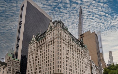 fațada hotelului The Plaza, New York, SUA