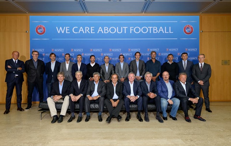 Doi români care lucrează în străinătate fac senzație la UEFA! ^Au fost chemați de Michel Platini, ca să ia decizii istorice pentru fotbal împreună cu cei mai mari antrenori ai lumii