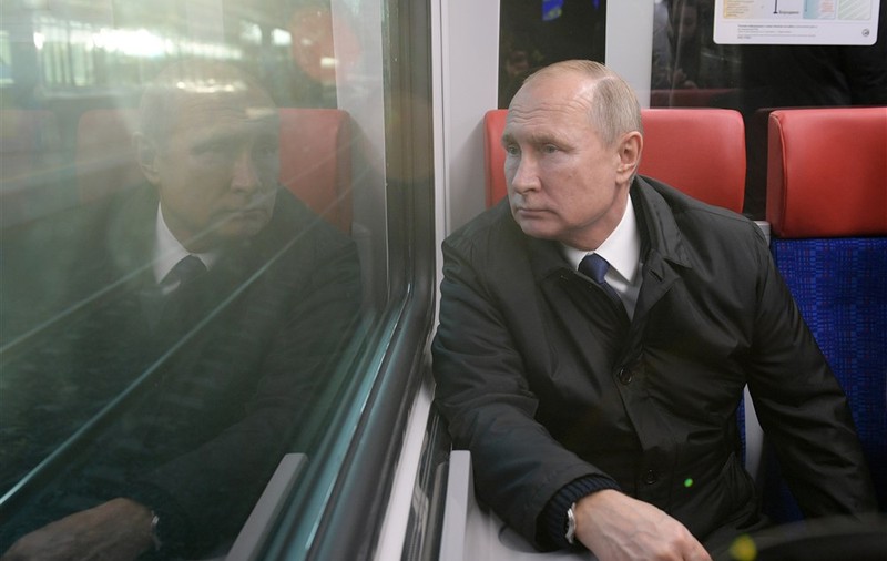 Vladimir Putin folosește un tren blindat, care oprește în gări private, pentru călătoriile sale personale, potrivit unor investigații de presă