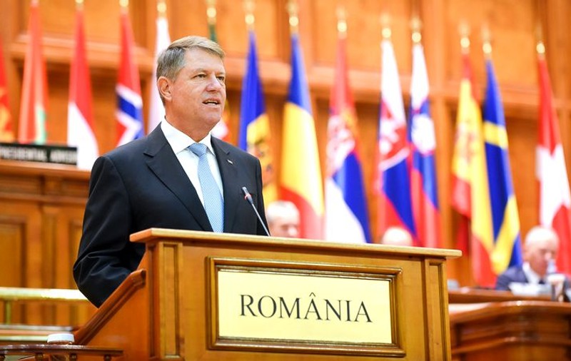 Iohannis a promulgat legea despre plata defalcată a TVA