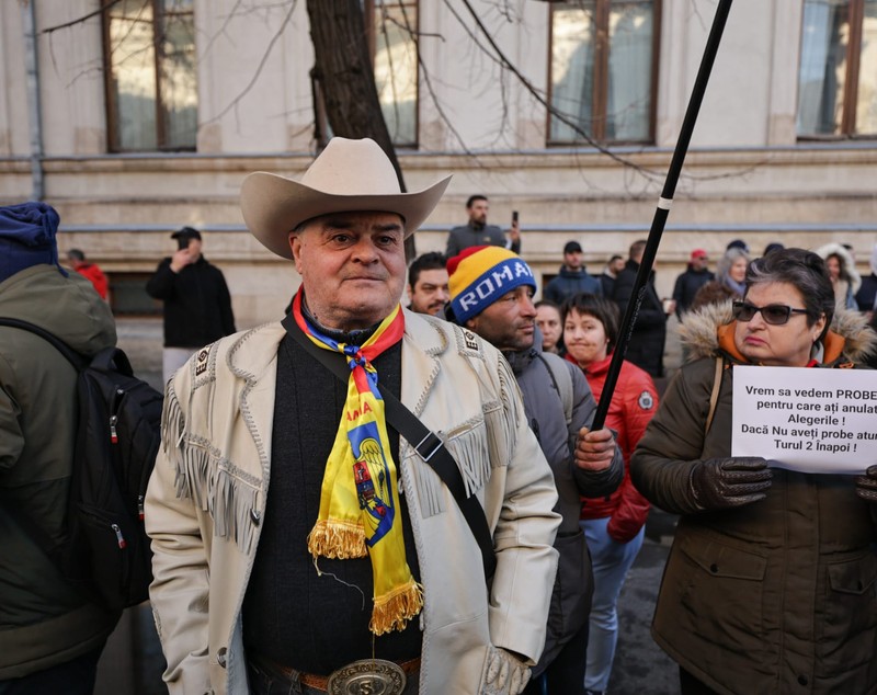 Călin Georgescu contestă controlul judiciar la Judecătoria Sectorului 1. Decizia instanței, amânată