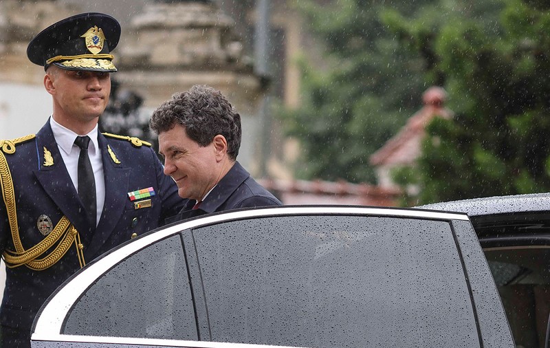 Prima zi a Președintelui Dan: cum rămâne cu răspunderea civilă?