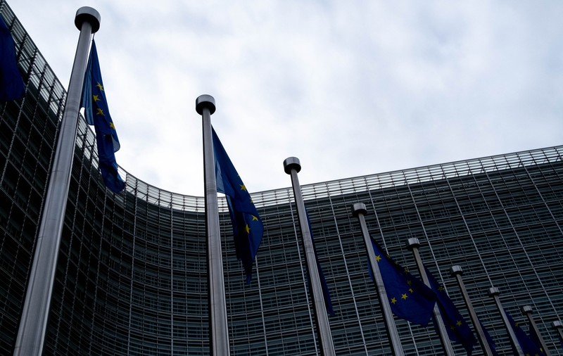 Comisia Europeană cere României să transpună corect legislaţia UE care incriminează rasismul şi xenofobia