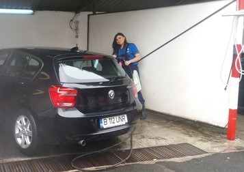 Paula Seling a lucrat la o spalatorie