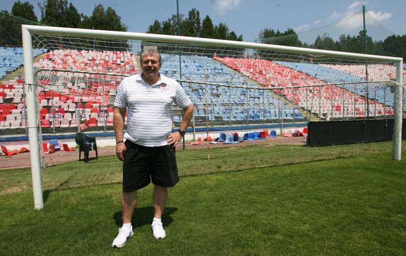 Pe picior de plecare, Duckadam a dezvăluit un blat făcut de marea echipă a Stelei. ^”Înțelegerea a fost ca ei să câștige 5-3, iar Pițurcă să dea 3 goluri”