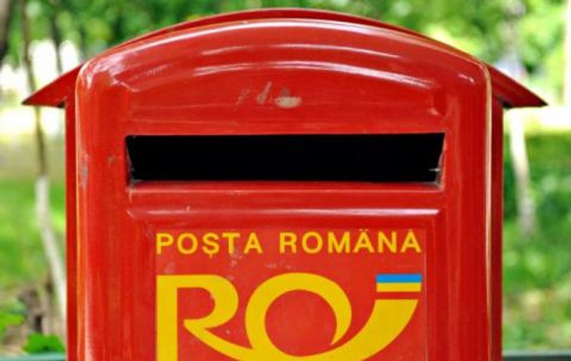 Localnicii își ridică singuri corespondența după ce au rămas de patru luni fără poștaș