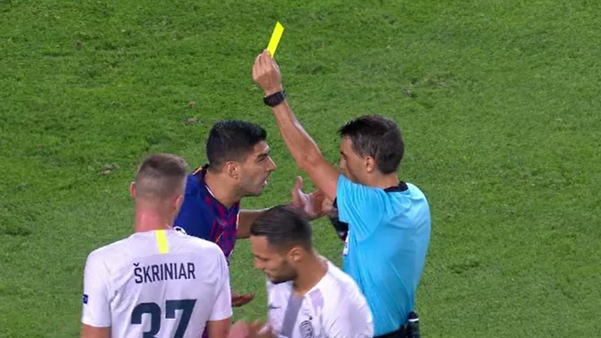 Arbitrul Ovidiu Hațegan a fost înjurat de atacantul Barcelonei Luis Suarez