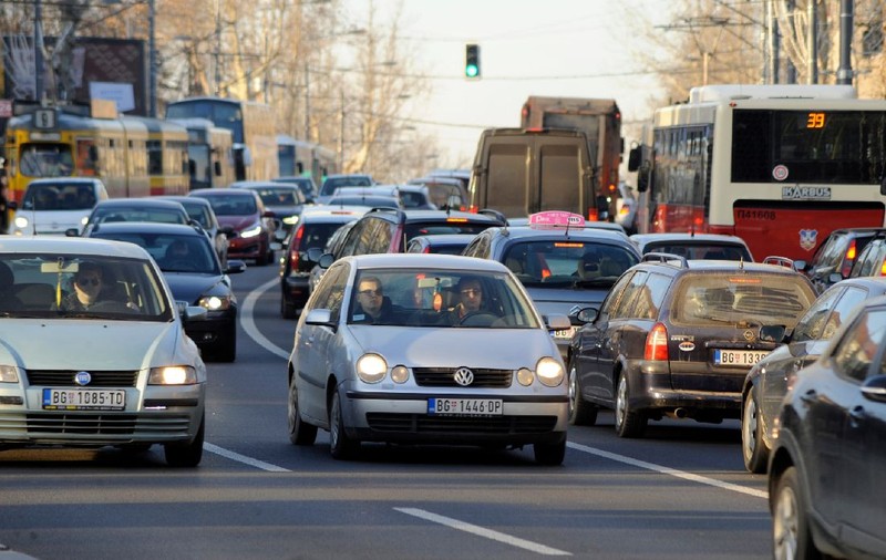 Sistemul „par-impar”, folosit de șoferii români în perioada comunistă, ar putea fi soluția pentru o mare capitală europeană sufocată de trafic