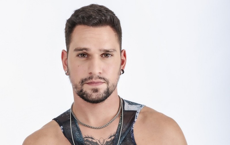 Vlad Gherman, acoperit de tatuaje pentru rolul din serialul „Lia”. Primele declarații: „Am un personaj care mă provoacă”